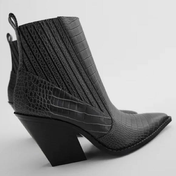 Zara Black Croc-Embossed Pointed Ankle Boots - Picture 2 of 6